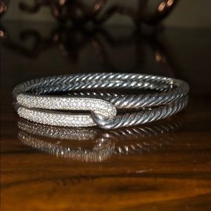 Gorgeous David Yurman diamond bracelet size M